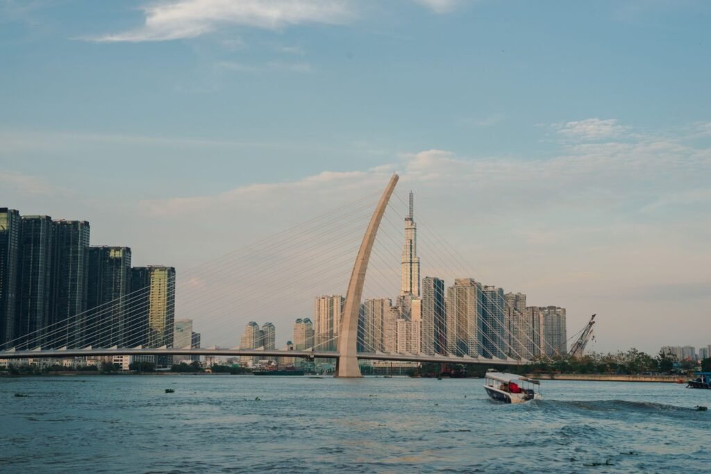 Khu đô thị mới Thủ Thiêm nhìn từ sông Sài Gòn - vị trí The Megapolis Thủ Thiêm